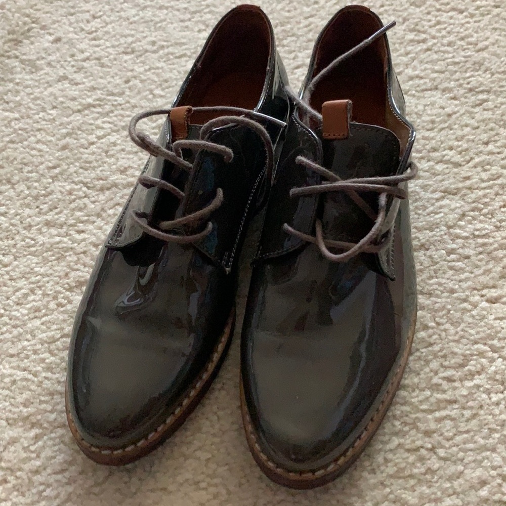 Regarde Le Ciel Size 37 Patent Lace-up Shoes